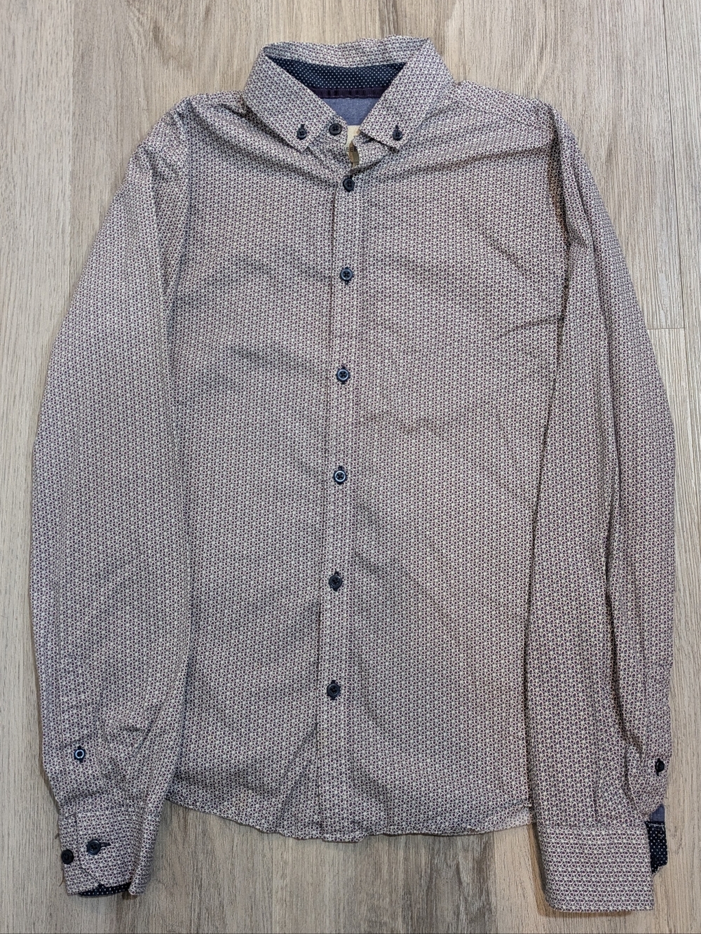 ✨3/$20✨ Steel & Jelly Patterned Button-Down Shirt - Size Medium